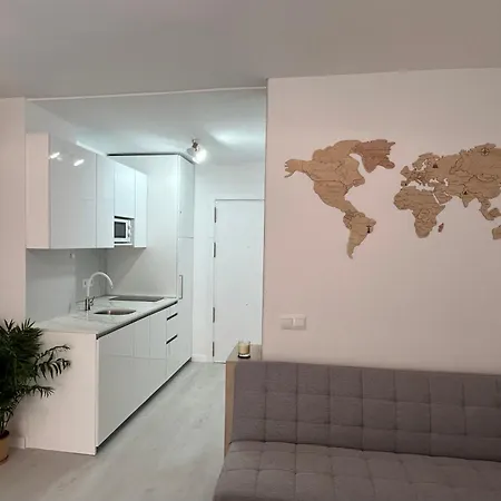 Apartment Niki студія нова, після ремонту Benalmadena