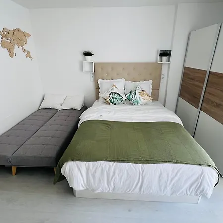 Apartment Niki студія нова, після ремонту Benalmadena