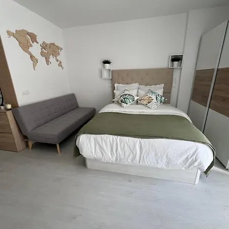 Appartement Niki студія нова, після ремонту Benalmádena